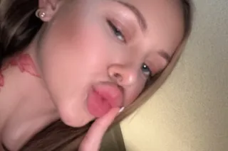 blue eyes blonde hair barbie 😍 - Image 5