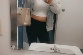 hot blonde tatted up bombshell - Image 10