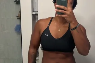 bisexual stud, tight pussy, watch me play😋💦💦💦 - Image 1